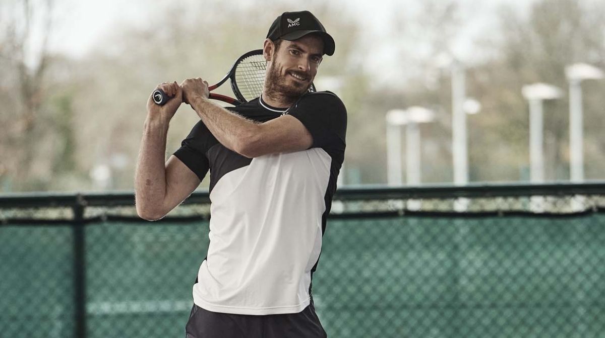 Andy Murray playing tennis